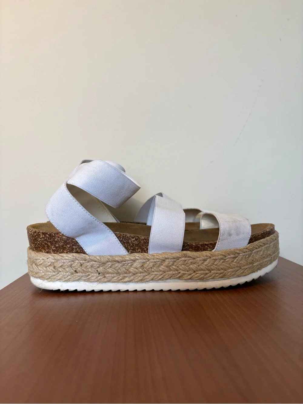 Steve Madden Kimmie White Platform Espadrille Sandals size 9 Everyday essential